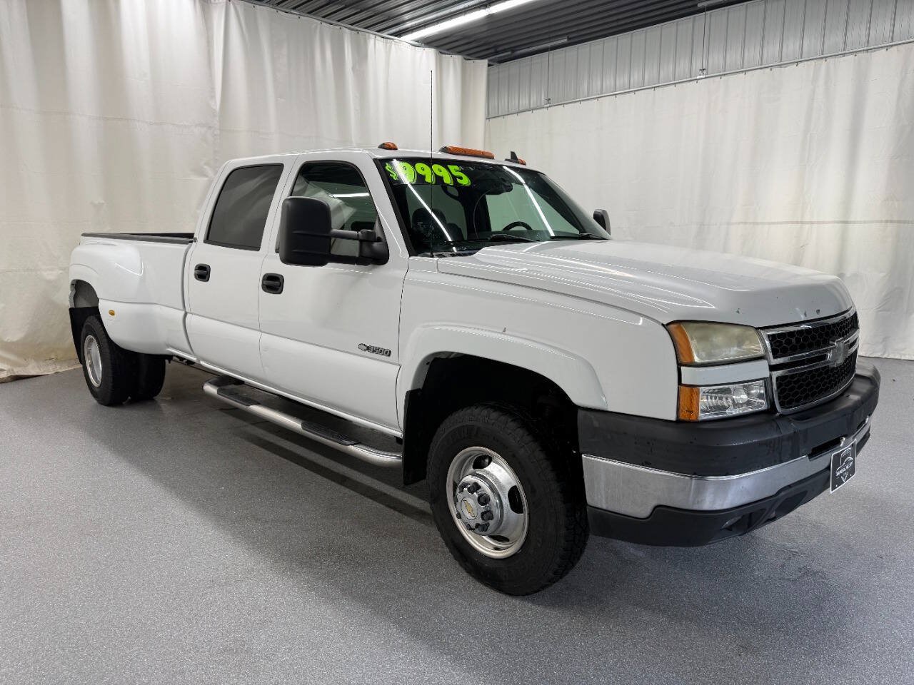 Used 2006 Chevrolet Silverado 3500 LT w/ Onstar Plus Package RWD image 3