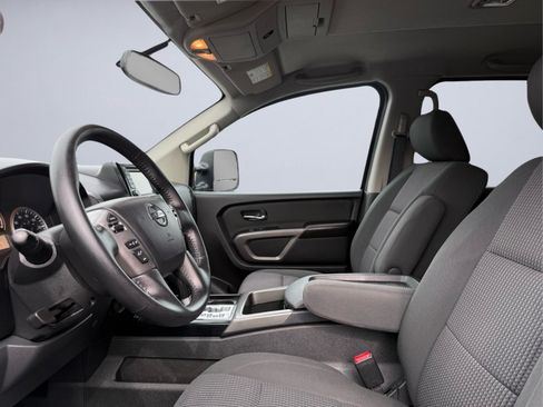 Used 2015 Nissan Titan SV w/ SV Value Truck Package AWD/4WD image 20