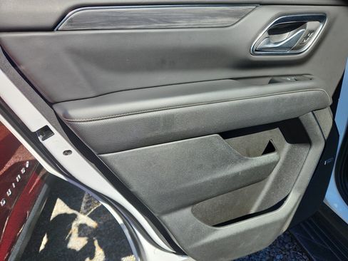 Used 2024 GMC Yukon SLT image 19