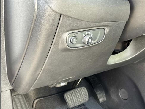 Used 2024 Chevrolet Equinox LS w/ Driver Confidence II Package image 12