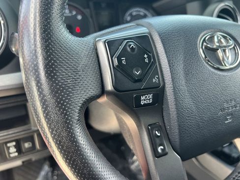 Used 2018 Toyota Tacoma TRD Off-Road w/ Technology Package RWD image 22