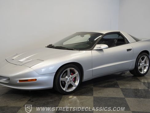 Used 1997 Pontiac Firebird Formula w/ Opt Pkg RWD image 6