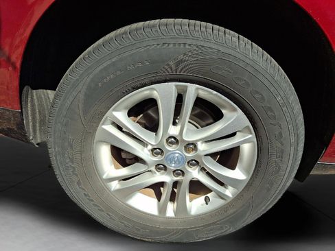 Used 2020 Buick Enclave Essence w/ Sound and Sites Package AWD/4WD image 9