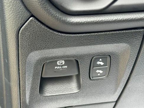 New 2026 RAM 1500 Laramie AWD/4WD image 14