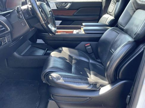 Used 2020 Lincoln Navigator Reserve w/ Equipment Group 208A Reserve AWD/4WD image 14