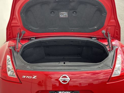 Used 2013 Nissan 370Z Touring w/ Sport Pkg RWD image 6
