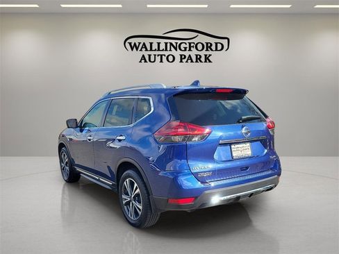 Used 2018 Nissan Rogue SL w/ Premium Package image 6