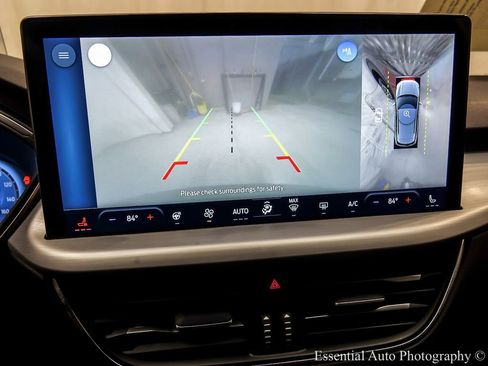 Used 2025 Ford Escape SE w/ PHEV Premium Package image 16