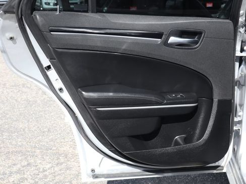 Used 2023 Chrysler 300 Touring w/ Sport Appearance Package RWD image 33