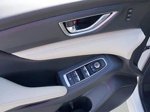 Used 2024 Subaru Ascent Limited image 10