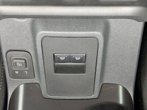 Used 2025 Ford Bronco Badlands image 20