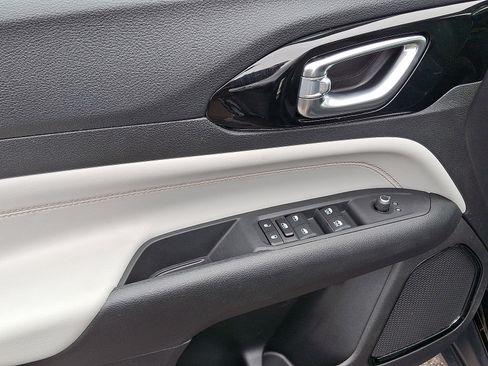 Certified 2022 Jeep Compass Limited image 12