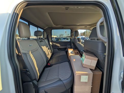 New 2026 Ford F450 Platinum w/ Platinum Plus Package image 9