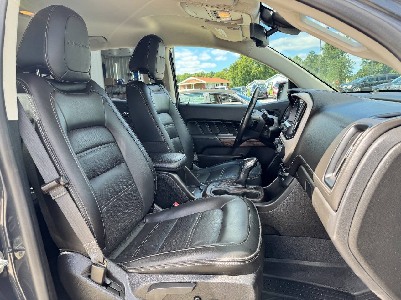 Used 2022 GMC Canyon Denali AWD/4WD image 11