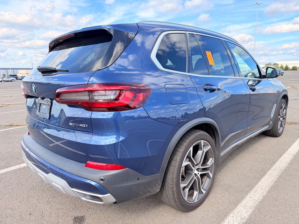 Used 2022 BMW X5 sDrive40i w/ Premium Package RWD image 3