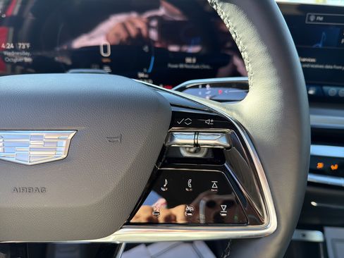 Used 2024 Cadillac Lyriq Luxury w/ LPO, Floor Liner Package image 14