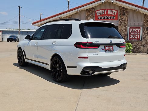 Used 2025 BMW X7 xDrive40i w/ Executive Package AWD/4WD image 2
