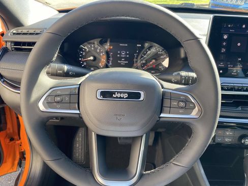 New 2026 Jeep Compass Latitude AWD/4WD image 19