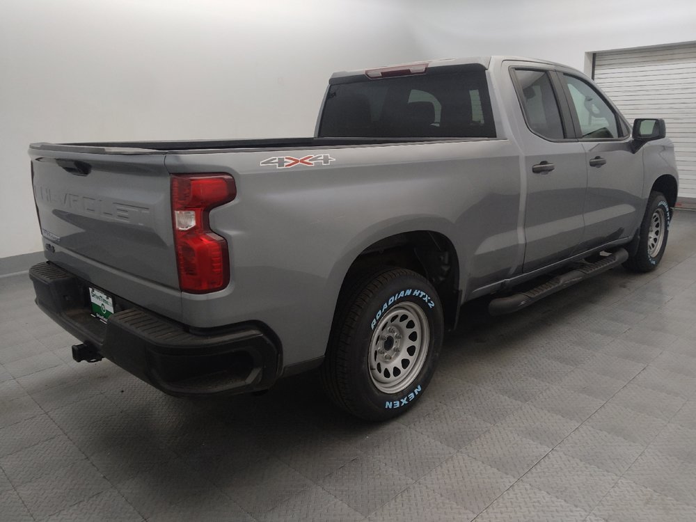 Used 2024 Chevrolet Silverado 1500 W/T w/ WT Value Package AWD/4WD image 9