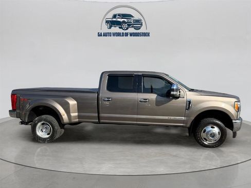 Used 2019 Ford F350 Lariat w/ Lariat Ultimate Package image 12