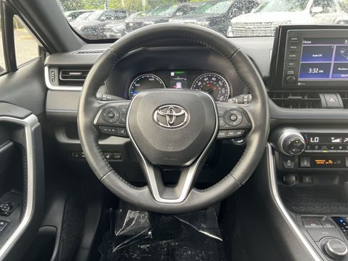 Used 2022 Toyota RAV4 SE w/ Convenience Package AWD/4WD image 16