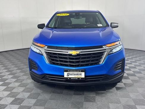 Used 2024 Chevrolet Equinox LS w/ LS Convenience Package AWD/4WD image 3