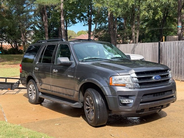 Used 2017 Ford Expedition XLT RWD image 1