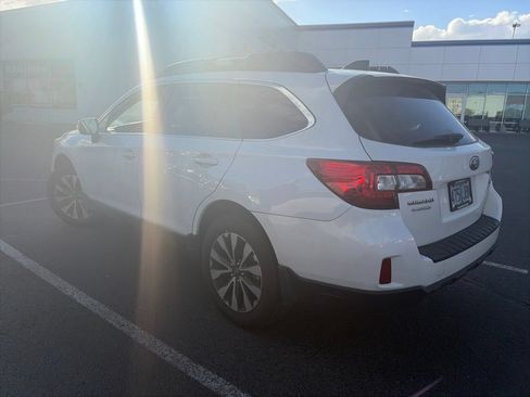Used 2016 Subaru Outback 2.5i Limited AWD/4WD image 4