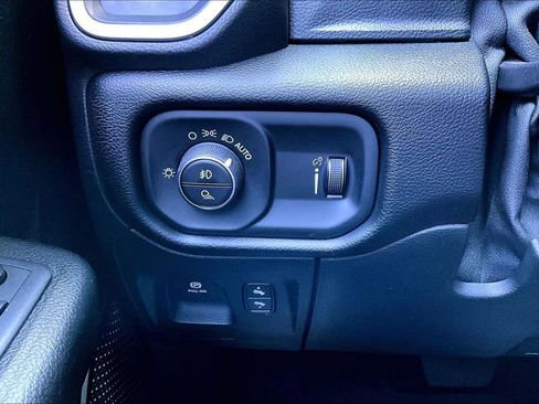 Used 2021 RAM 1500 Big Horn AWD/4WD image 16