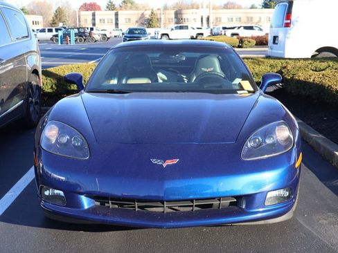 Used 2007 Chevrolet Corvette Coupe w/ Preferred Equipment Group image 2