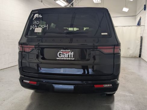 New 2025 Jeep Wagoneer Series II image 5