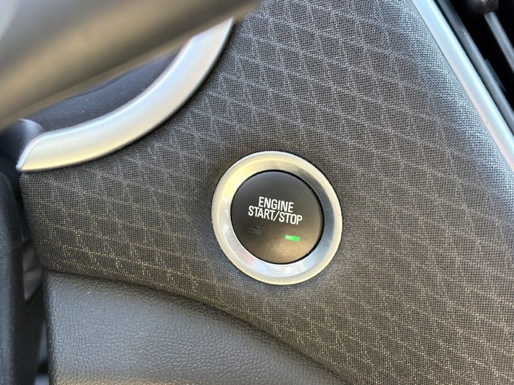 Used 2025 Chevrolet Malibu LT FWD image 16