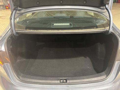 Used 2021 Toyota Corolla LE image 8