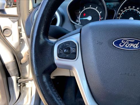 Used 2014 Ford Fiesta SE FWD image 20