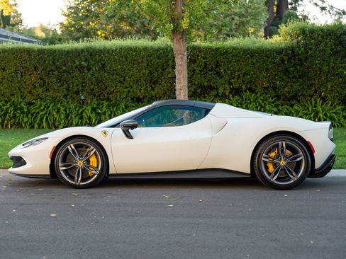 Used 2023 Ferrari 296 GTS RWD image 7