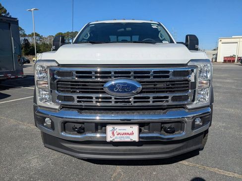New 2025 Ford F450 XL w/ XL Chrome Package image 9