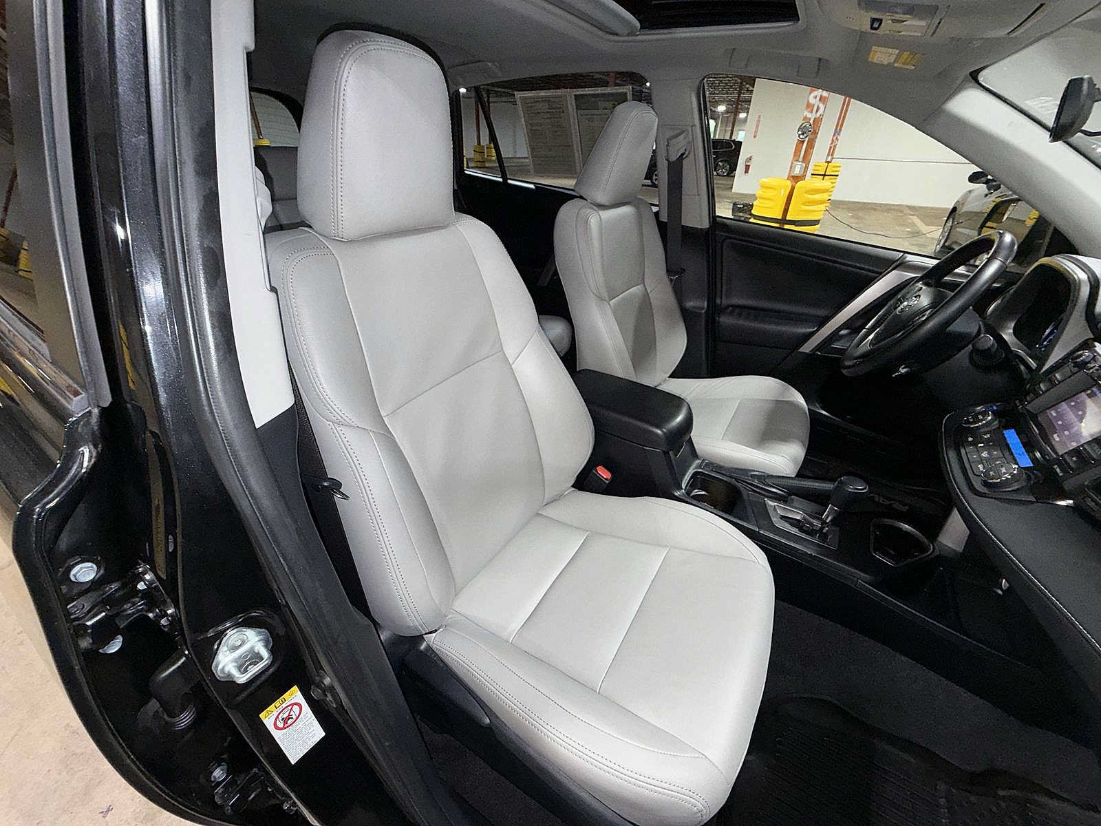 Certified 2016 Toyota RAV4 XLE AWD/4WD image 16