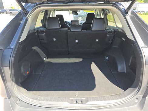 Used 2021 Toyota RAV4 XLE Premium AWD/4WD image 32