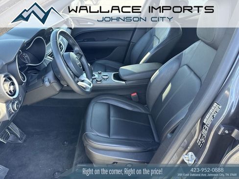 Used 2023 Alfa Romeo Stelvio Ti AWD/4WD image 14