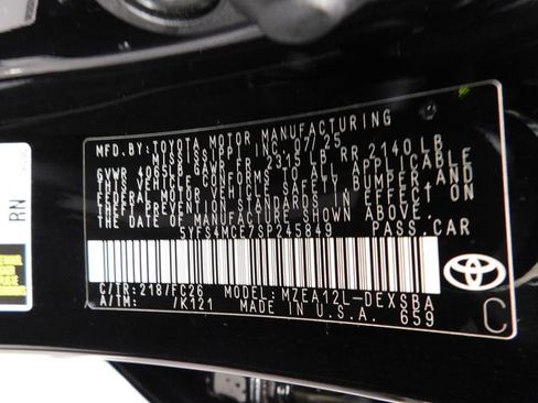 Used 2025 Toyota Corolla SE image 33