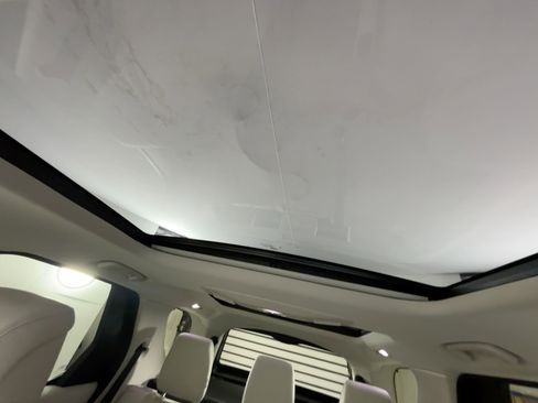 New 2026 Land Rover Discovery S image 16