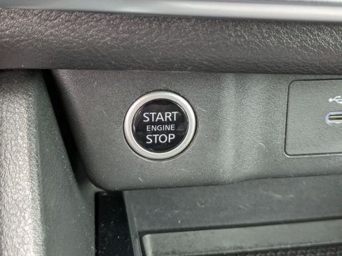 Used 2023 Nissan Rogue S AWD/4WD image 21
