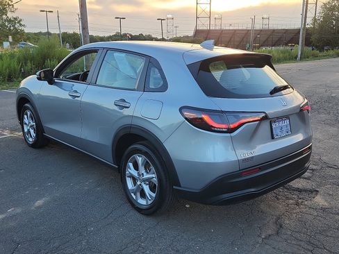 Used 2023 Honda HR-V LX image 4