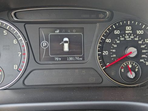 Used 2016 Kia Sorento LX image 27