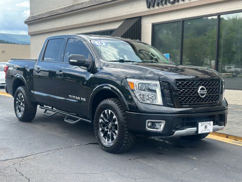 Used 2019 Nissan Titan PRO-4X image 1