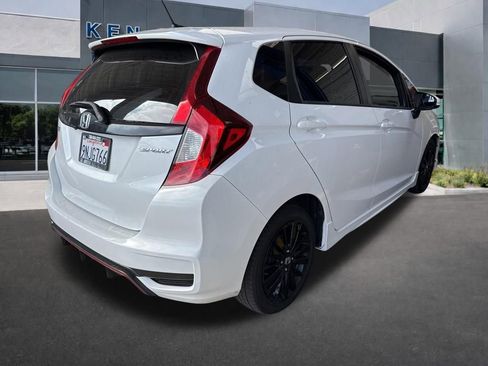 Used 2018 Honda Fit Sport image 2