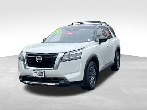 Certified 2023 Nissan Pathfinder SL AWD/4WD image 2