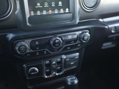 Used 2020 Jeep Wrangler Unlimited Sport S AWD/4WD image 16