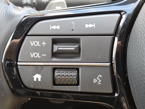 Used 2025 Honda CR-V Sport Touring image 12