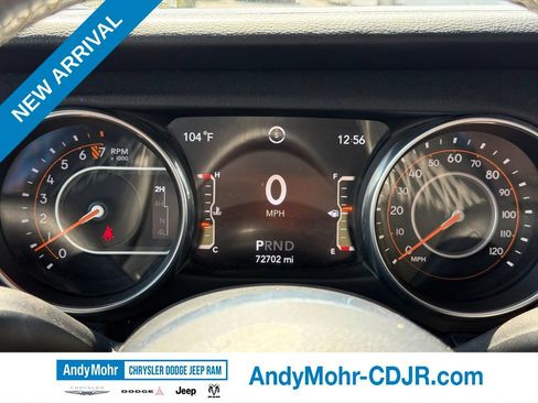 Used 2018 Jeep Wrangler Unlimited Sahara AWD/4WD image 9